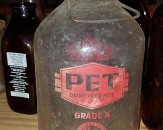 One gallon Pet glass milk Jar