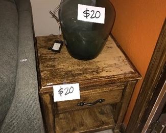 DISTRESSED SIDE TABLE $20