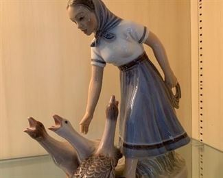 Dahl Jansen Danish Porcelain Figurine - Girl with Geese # 1296