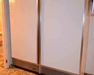 $3,000 for 601R/F Sub Zero Refrigerator and Freezer = 3,000 for both
36"W x 25"D x73"H
August, 2000