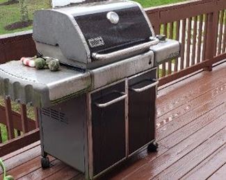 WEBER GRILL...NEEDS NEW IGNITER...$125