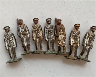$24 for set - Vintage Lead Toy Soldiers, Set of 7