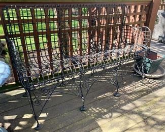 $95 - Great Metal Wire Garden Bench