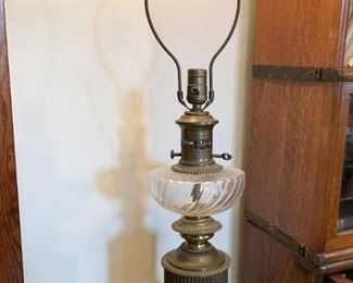 $40 - Vintage Brass & Glass Table Lamp - 20" H