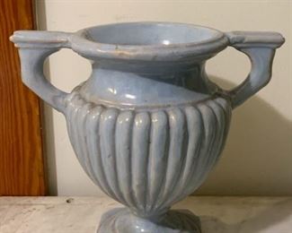 $12 - Vintage Pottery Urn / Vase