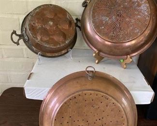 #274	3 Copper Pans - 2 Sieves - 1 Biscuit	                      $75
