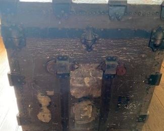 #314		Old Trunk		32" x 20" x 23"	$85
