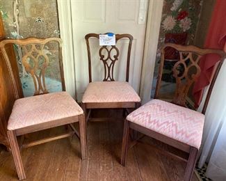# 325		6 Dining Room Chairs			$100
