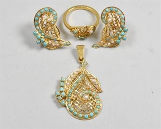 22K Turquoise and Pearl Ensemble