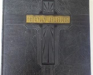 *Discounted* Approximately 50 year old Holy Bible in great condition $25 NOW $20