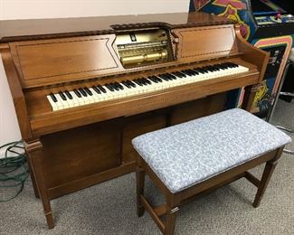 $1,000 - IVERS & POND Player Piano, recently refurbished, in working condition