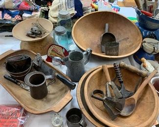 Primitive wooden bowls, granite ware, primitive and vintage kitchen tools. Simply vintage goodness