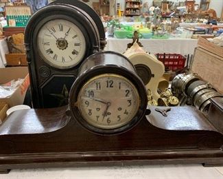 Antique and vintage clocks 