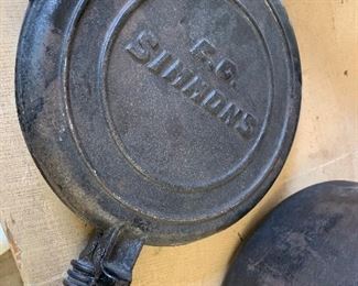 RC Simmons Cast Iron Waffle Maker
