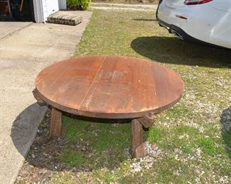 $40 Solid Round Table 3ft Round x 14"H