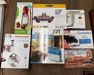 4514	

Food Processor, Electric Skillet, Sandwich Grill and more!
Also includes folding Food Slicer, Royal Copper Defrosting Tray and Dual Mist Humidifier