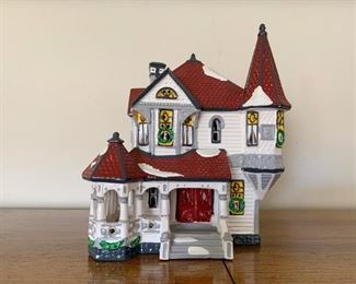 $20 - Department 56 Snow Villages - Queen Anne Victorian (comes with its box)