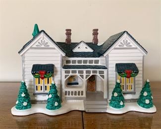 $15 - Department 56 Snow Villages - Grandma's Cottage (comes with its box)