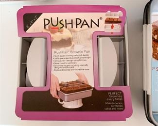 $5 -Push Pan Brownie Pan