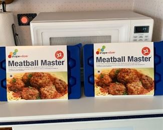 $15 - Shape + Store Meatball Master (Set of 2)