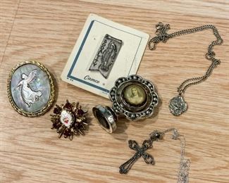 $25 - Jewelry LOT 21 - Religious Lot (6 pieces)