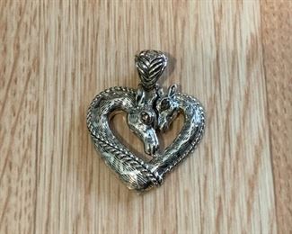 $12 - Jewelry LOT 27 - 1 Giraffe Heart Pendant