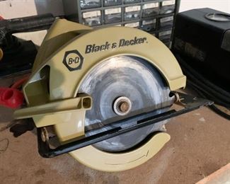 $12 - Black & Decker Circular Saw