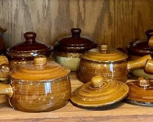 Oven ready - French Onion soup bowls with lids: $35