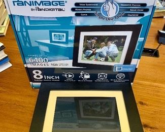 Panimage 8" digital photograph frame: $25