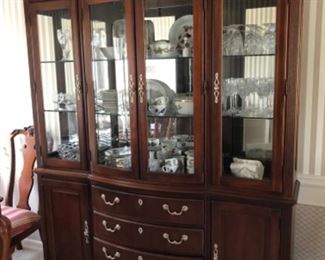 Thomasville China Hutch.