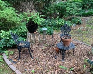 Outdoor table and chairs