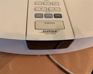 $125~ White Bose wave radio  - 