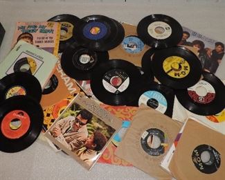 COLLECTION OF 45 RECORDS