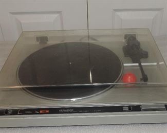 KENWOOD RECORD PLAYER  NEEDS NEEDLE END
