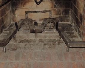 BLOWING UNIT INSIDE OF FIRE PLACE