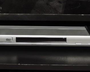 DVD PLAYER GOES WITH TV