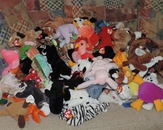 LOT OF BEANIE BABIES