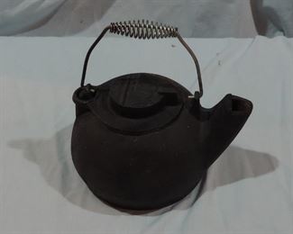VINTAGE CAST IRON KETTLE