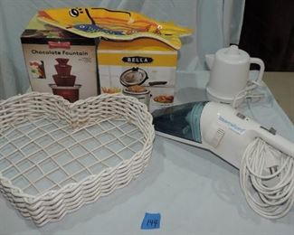 MISC. HOUSEWARES LOT
