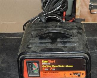 BATTERY CHARGER
