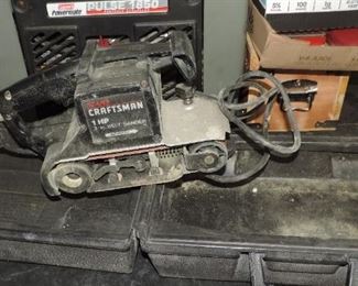 CRAFTSMAN SANDER IN CASE