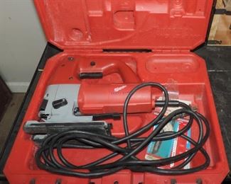 MILWAULKEE POWER TOOL