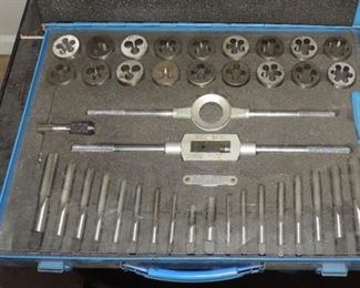 TAP AND DIE SET