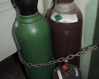 GAS TANK LOT