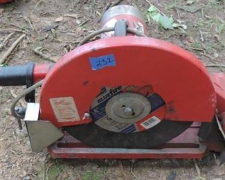 MILWAUKEE CHOP SAW 