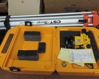 LEVEL WITH TRANSIT AND STAND