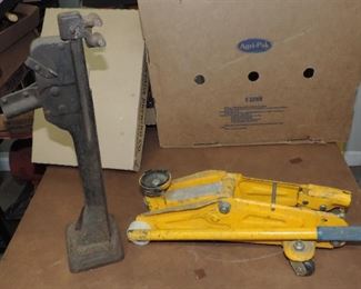LOT OF 2 JACKS