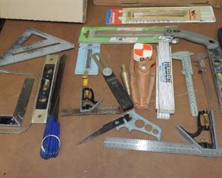 LOT OF SMALL HAND TOOLS