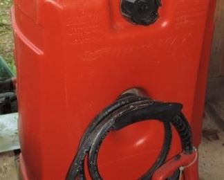 PORTABLE HUGE GAS CAN