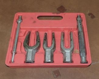 BALL JOINT FORK IN CASE